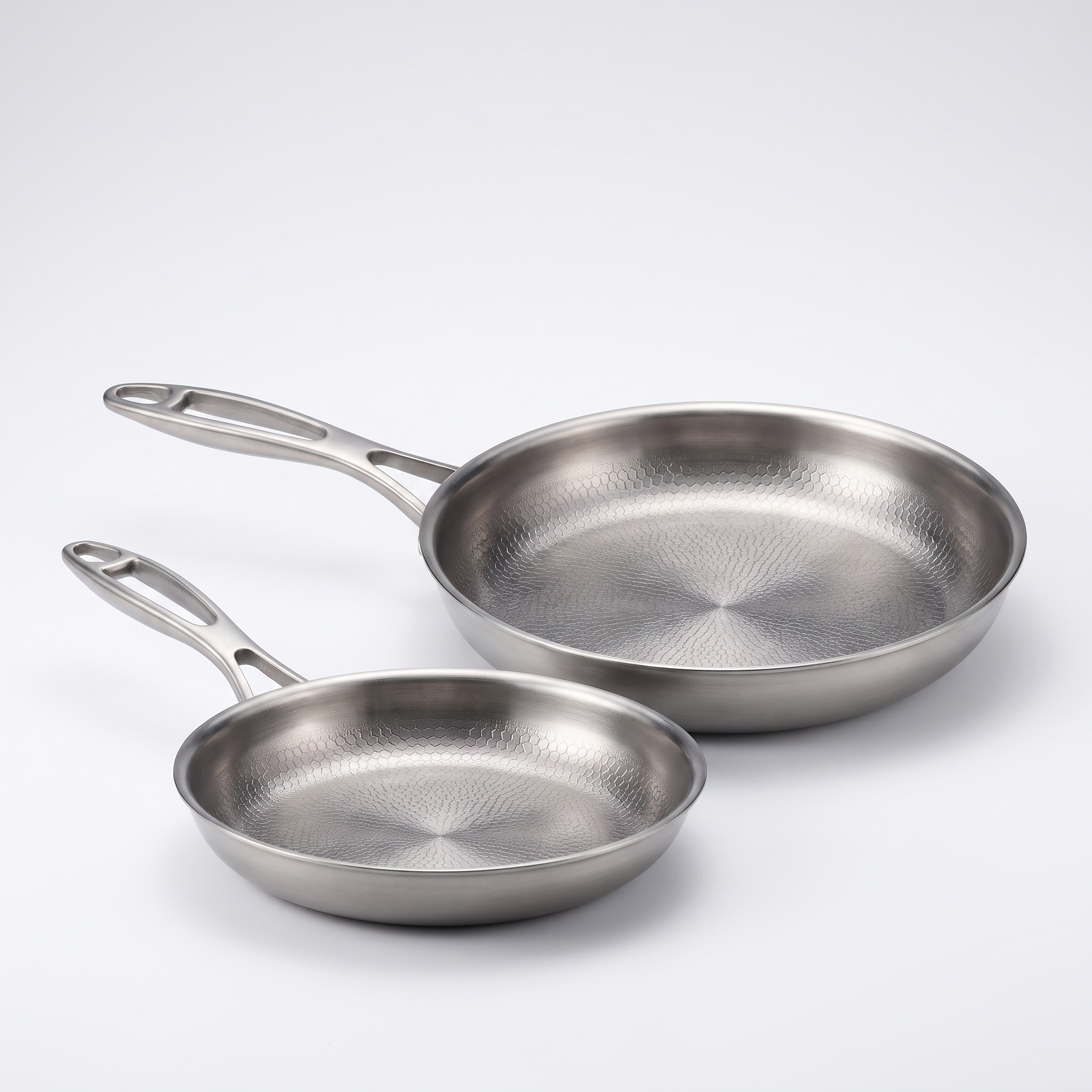 Titanpfannen-Set, 2-teilig – Perspektivansicht